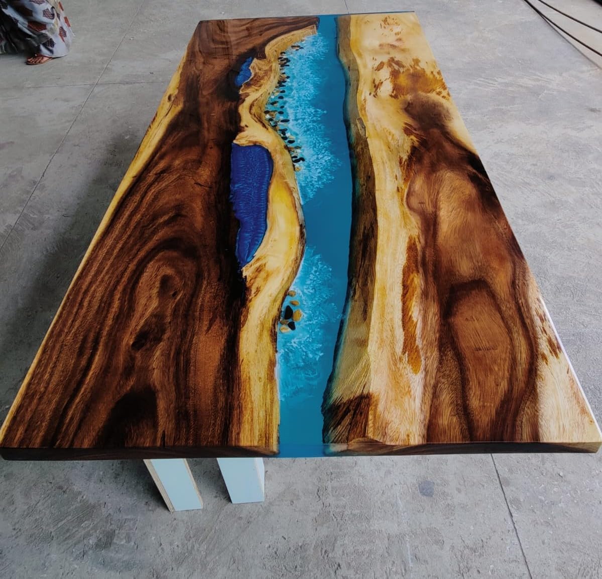 Customized Large Epoxy Table, Clear Multi Blue Epoxy, Resin Dining Table for 2, 4, 6, 8, Epoxy Coffee Table, Living Room Table, Home décor