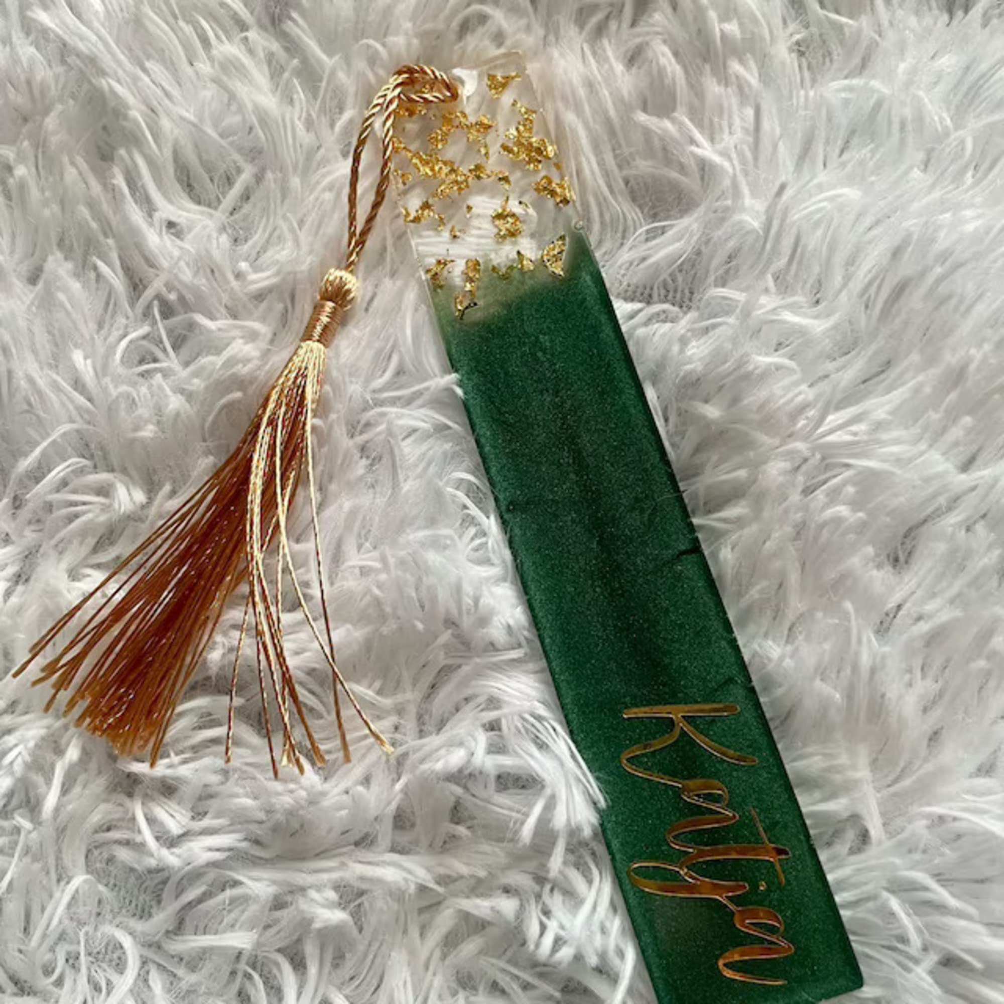 Tuzech Customizable Bookmarks Made of Resin Handmade Gold Touch Bookmarks Presents for Women Kids Students Teachers and Book Lovers